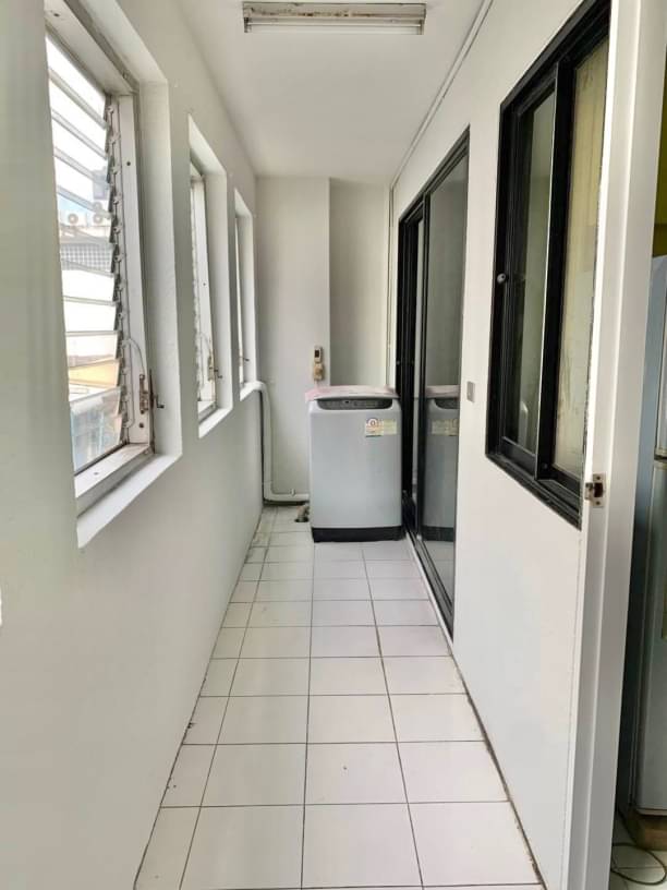 3 Bedrooms, 3 Bathrooms + Maids Room 200sqm size at Kiarti Thanee City Mansion For Rent 50,000/Month