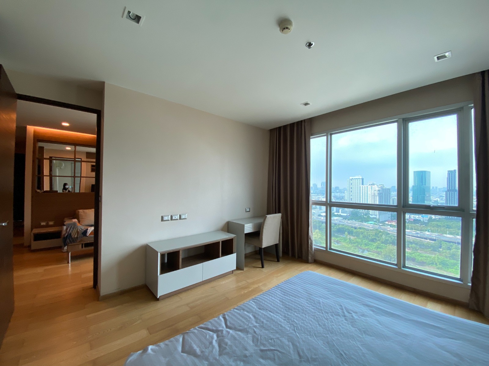 2 Bedrooms, 2 Bathrooms 65sqm size at The Address Asoke For Rent 30,000/Month