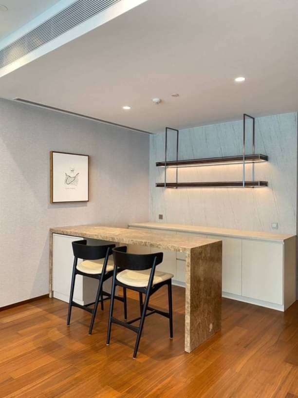 2 Bedrooms, 2 Bathrooms 144sqm size 9th Flr at The Estelle Phrom Phon For Rent 180,000/Month