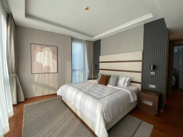 2 Bedrooms, 2 Bathrooms 144sqm size 9th Flr at The Estelle Phrom Phon For Rent 180,000/Month