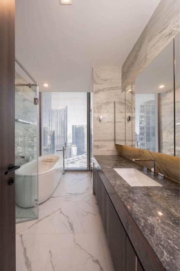 2 Bedrooms, 2 Bathrooms 87sqm size 20th Floor at LAVIQ Sukhumvit 57 For Rent 100,000/Month