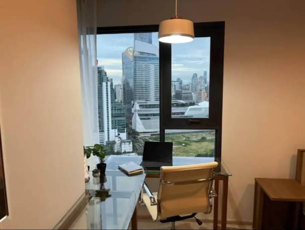 2 Bedrooms, 2 Bathrooms 63sqm size 25th Flr at Life One Wireless For Rent 50,000/Month