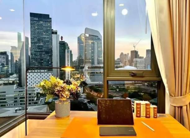 2 Bedrooms, 2 Bathrooms 63sqm size 25th Flr at Life One Wireless For Rent 50,000/Month