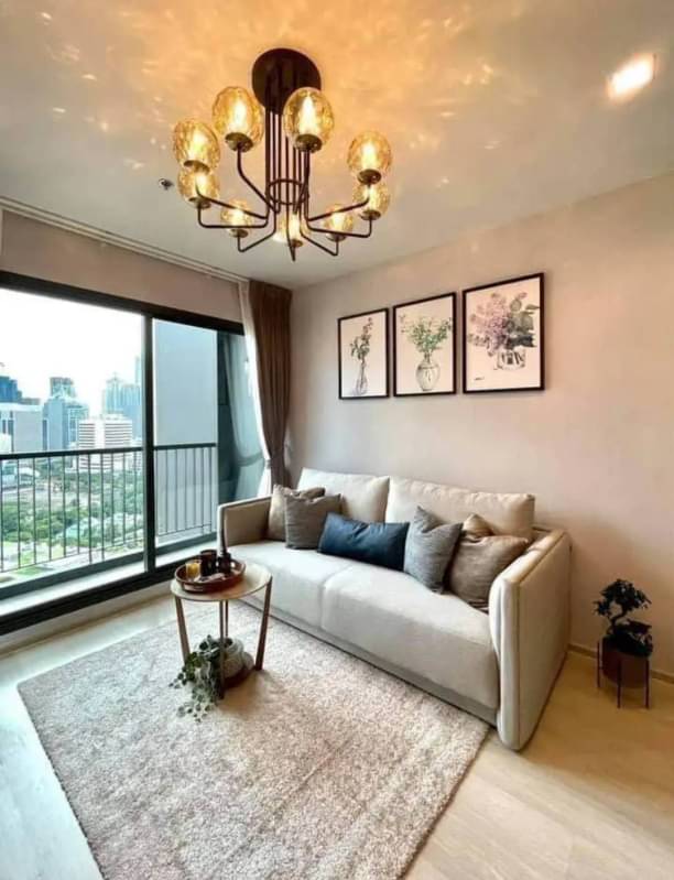 2 Bedrooms, 2 Bathrooms 63sqm size 25th Flr at Life One Wireless For Rent 50,000/Month