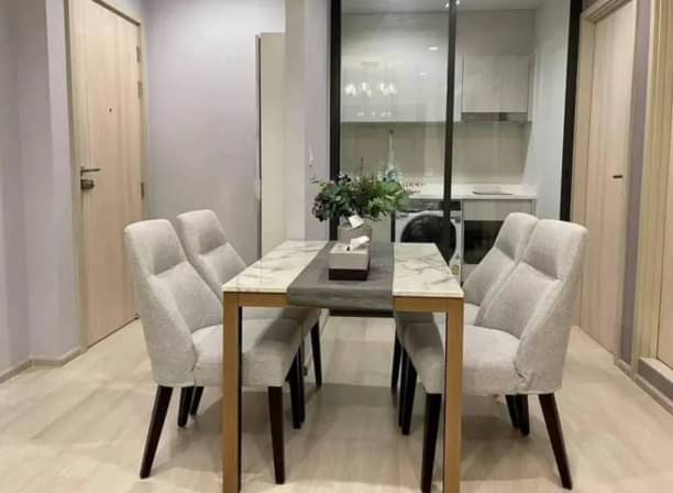 2 Bedrooms, 2 Bathrooms 63sqm size 25th Flr at Life One Wireless For Rent 50,000/Month