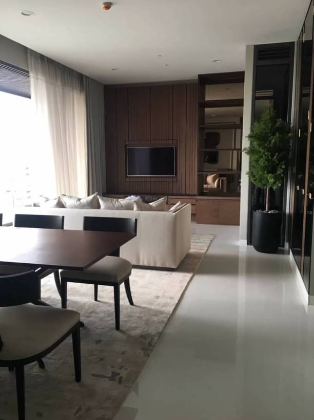 2 Bedrooms, 3 Bathrooms 127sqm size at Vittorio For Rent 150,000THB/Month