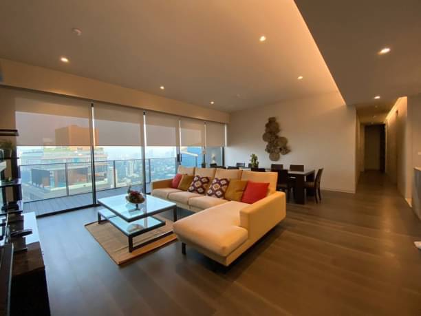 3 Bedrooms, 3 Bathrooms 200sqm size 24th Flr at TELA Thonglor For Rent 230,000/Month