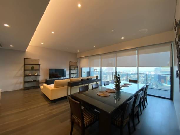3 Bedrooms, 3 Bathrooms 200sqm size 24th Flr at TELA Thonglor For Rent 230,000/Month
