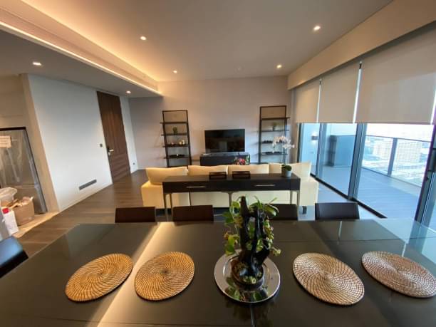 3 Bedrooms, 3 Bathrooms 200sqm size 24th Flr at TELA Thonglor For Rent 230,000/Month