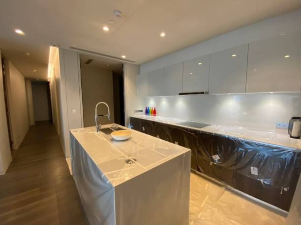 3 Bedrooms, 3 Bathrooms 200sqm size 24th Flr at TELA Thonglor For Rent 230,000/Month