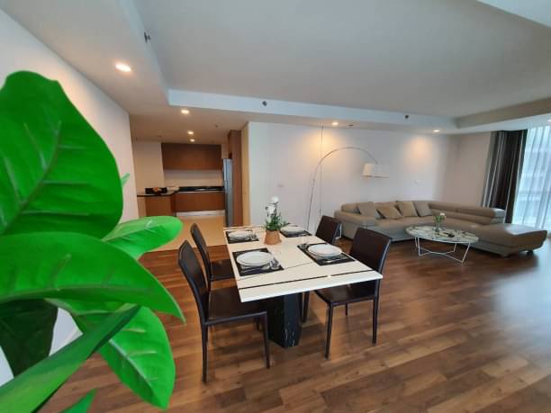 2 Bedrooms, 2 Bathrooms 115sqm size 12th Flr at The Rajdam For Rent 67,000/Month
