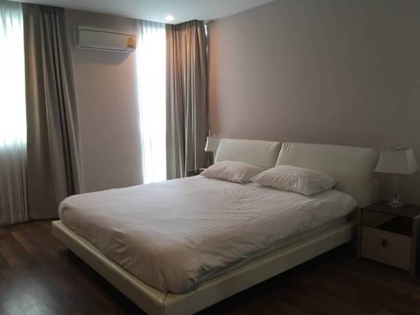 2 Bedrooms, 2 Bathrooms 115sqm size 12th Flr at The Rajdam For Rent 67,000/Month