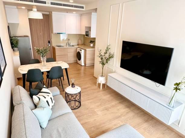 2 Bedrooms, 2 Bathrooms 65sqm size 10th Flr at Noble Around 33 For Rent 57,000/Month