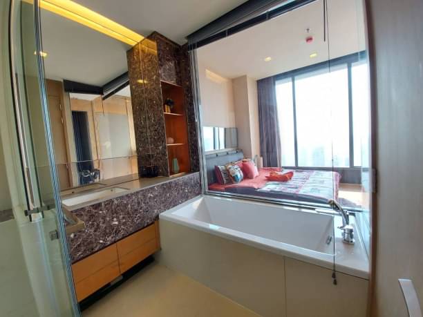 1 Bedroom, 1 Bathroom 47sqm size 47th Floor at The Esse Asoke For Rent 40,000