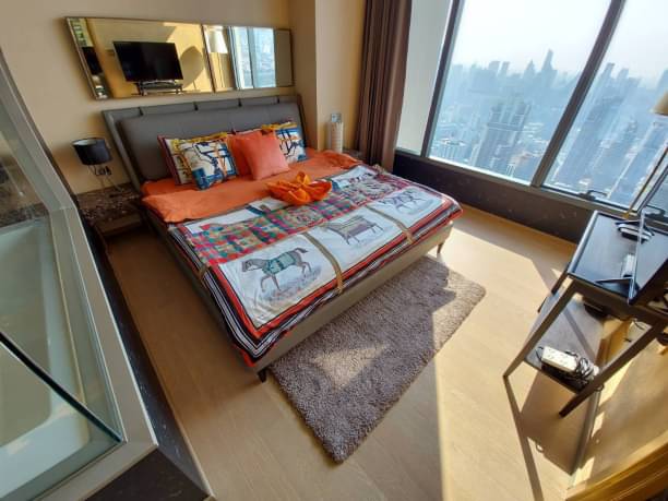 1 Bedroom, 1 Bathroom 47sqm size 47th Floor at The Esse Asoke For Rent 40,000