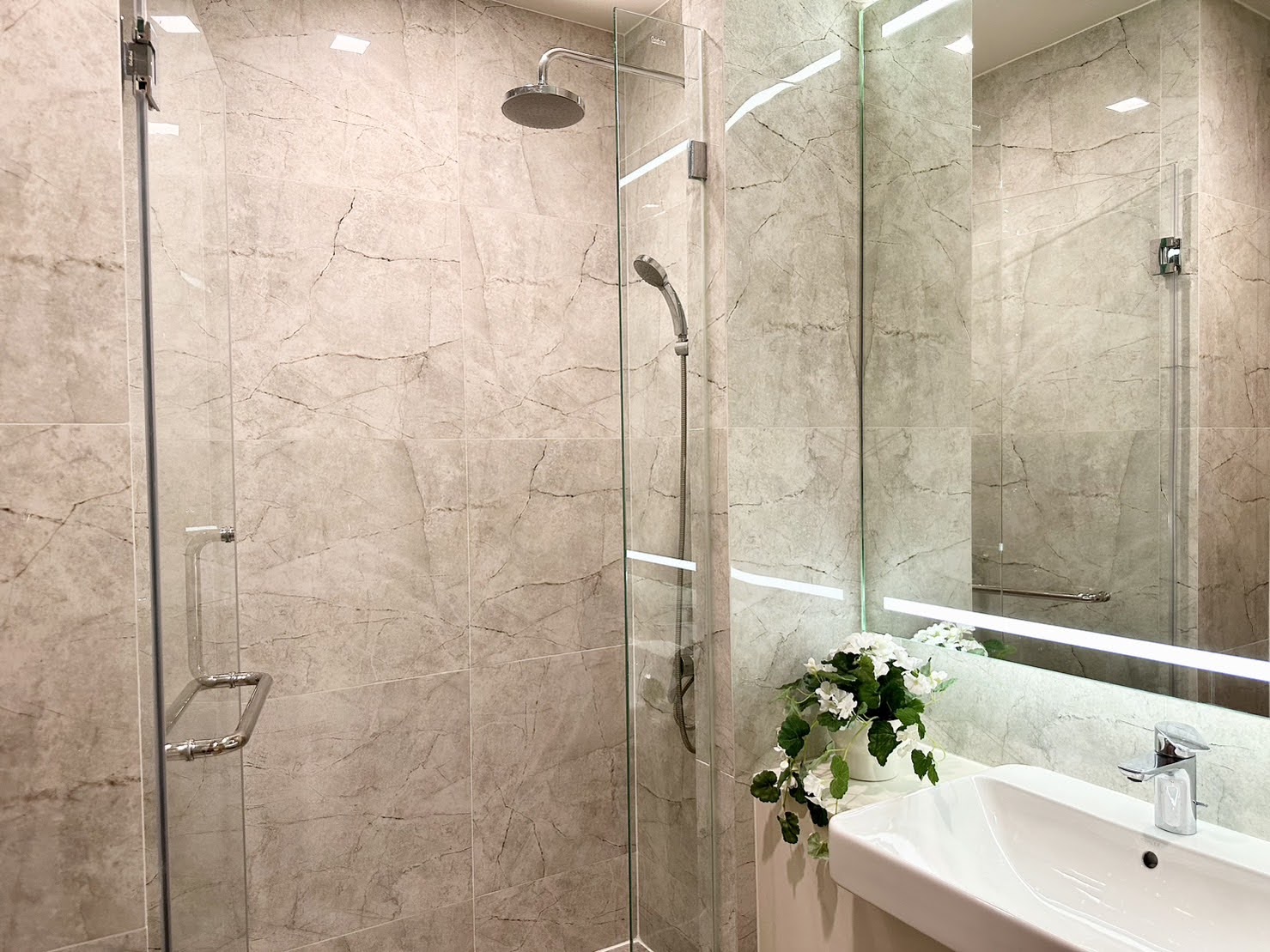 2 Bedrooms, 2 Bathrooms 65sqm size at Noble Around 33 For Rent 57,000/Month