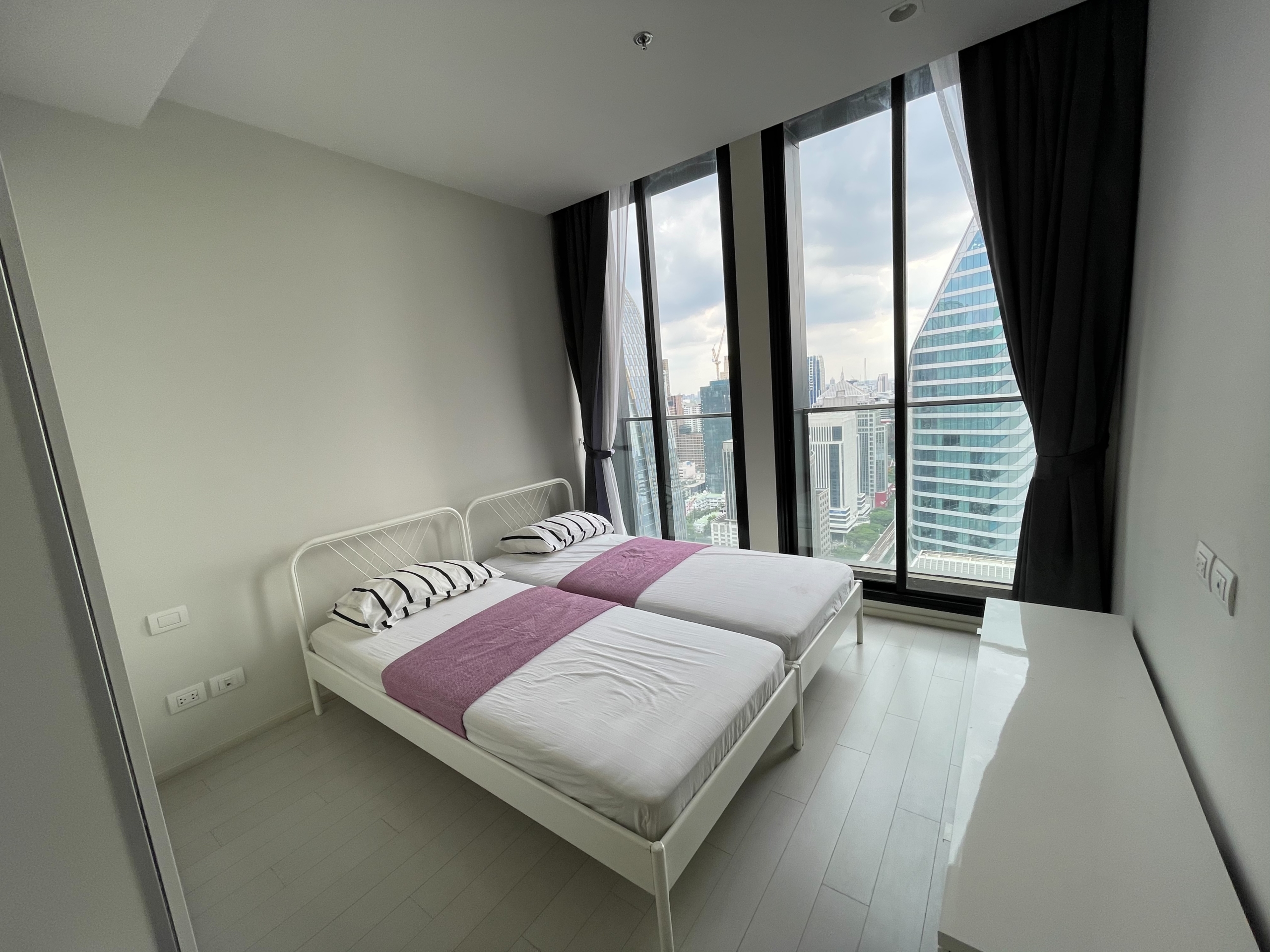 2 Bedrooms, 2 Bathrooms 65sqm size 33rd Flr at Noble Ploenchit For Rent 55,000/Month