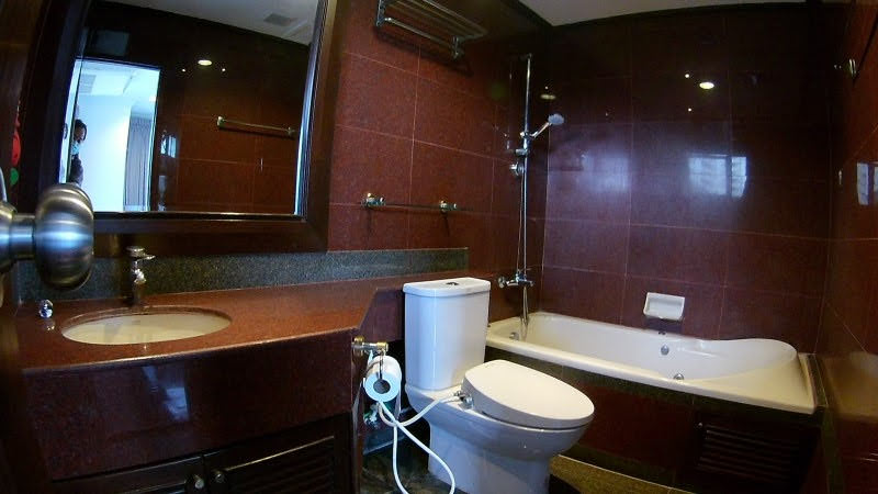 3 Bedrooms, 3 Bathrooms 164sqm size 11th Flr at Richmond Palace For Rent 65K & For Sale 18M