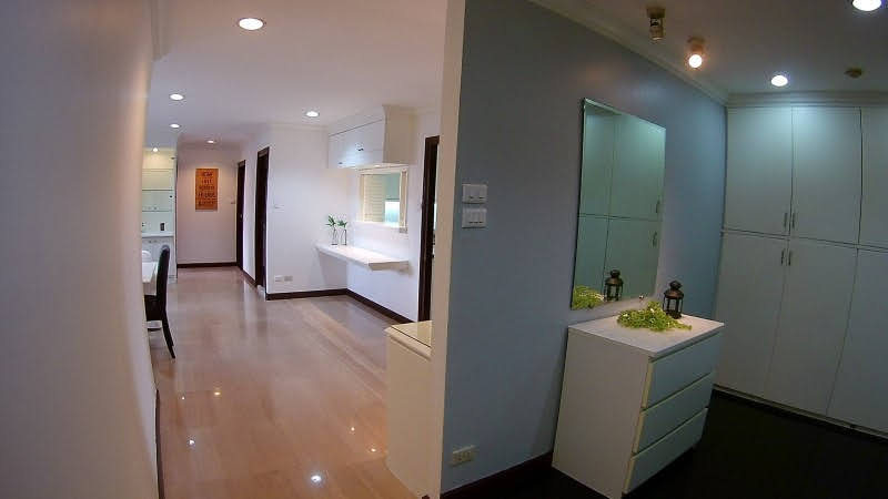 3 Bedrooms, 3 Bathrooms 164sqm size 11th Flr at Richmond Palace For Rent 65K & For Sale 18M