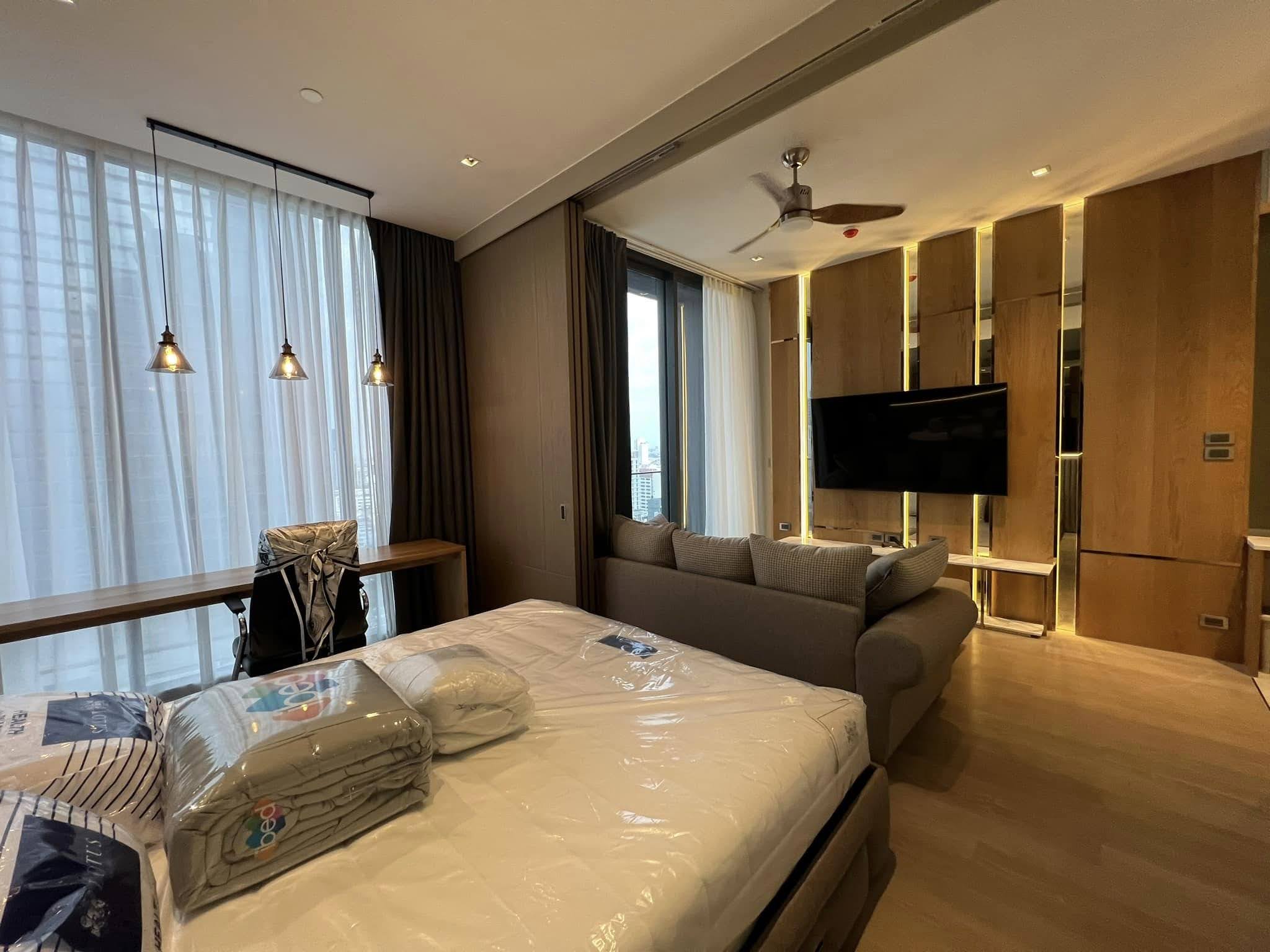 1 Bedroom, 1Bathroom 50sqm size 21st Flr at Ashton Silom For Rent 45,000/Month