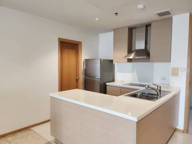 2 Bedrooms, 2 Bathrooms 100sqm size 14th Flr at The Empire Place For Rent 50,000/Month