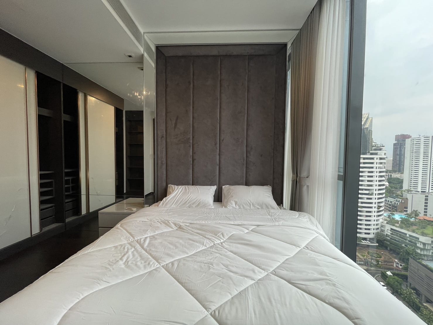 1 Bedroom, 1Bathroom 47sqm size 17th Flr at LAVIQ Sukhumvit 57 For Rent 55,000/Month