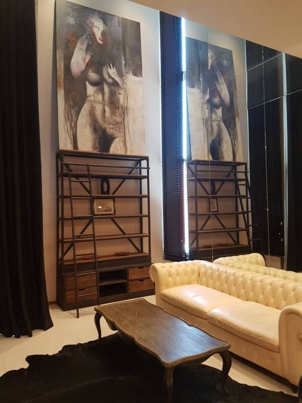 1 Bedroom, 1Bathroom 90sqm size 9th Flr at The Emporio Place For Rent 60,000/Month