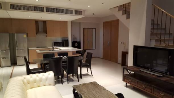 1 Bedroom, 1Bathroom 90sqm size 9th Flr at The Emporio Place For Rent 60,000/Month
