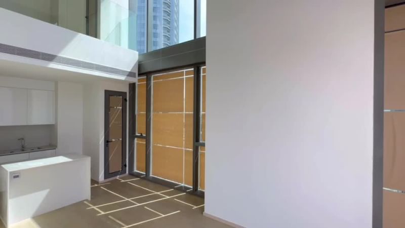 2 Bedrooms, 2 Bathrooms 111sqm size 12th Flr at The Strand Thonglor For Sale 45,350,000