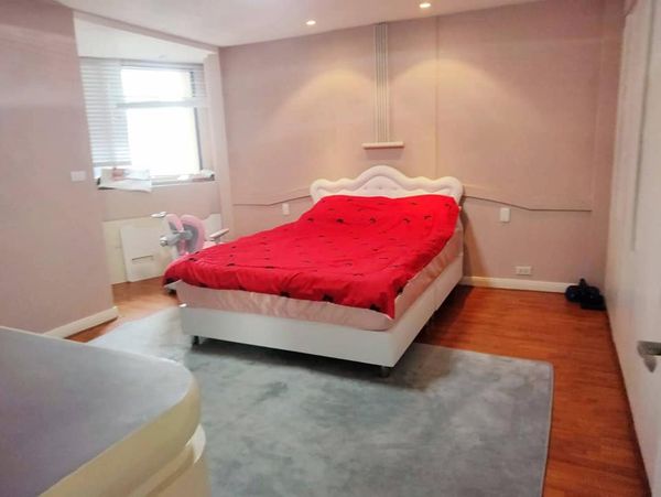 3 Bedrooms, 4 Bathrooms 240sqm at President Park Sukhumvit 24 For Rent 70,000THB/Month