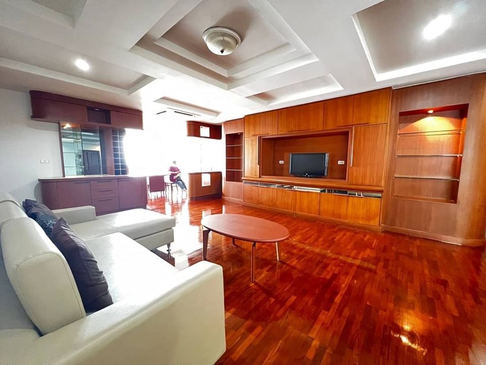 3 Bedrooms, 3 Bathrooms 223sqm at President Park Sukhumvit 24 For Rent 60,000/Month