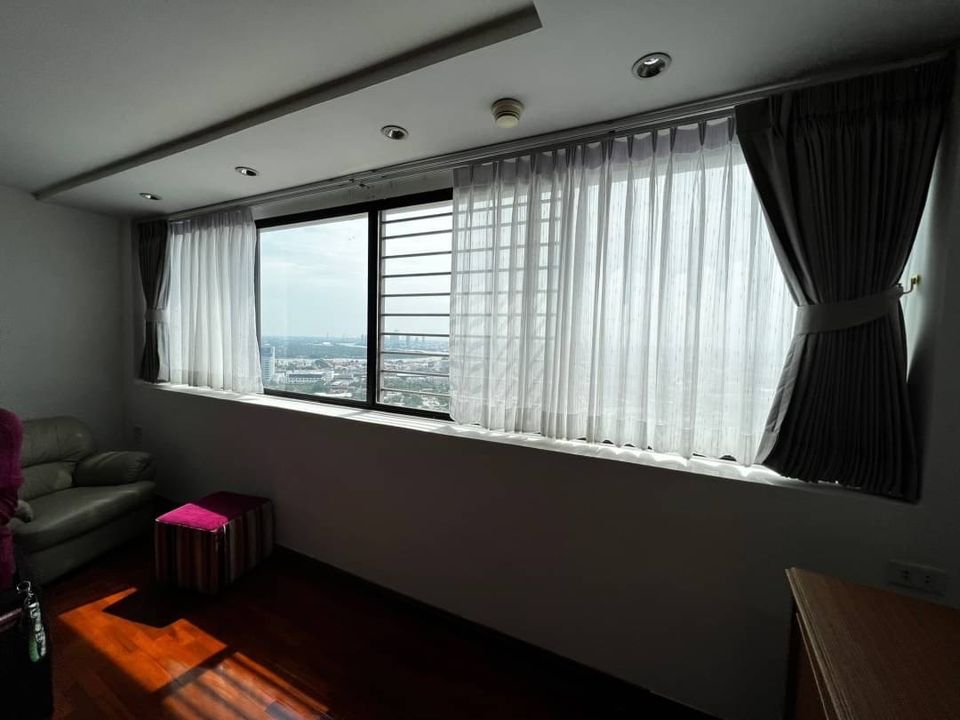 3 Bedrooms, 3 Bathrooms 223sqm at President Park Sukhumvit 24 For Rent 60,000/Month