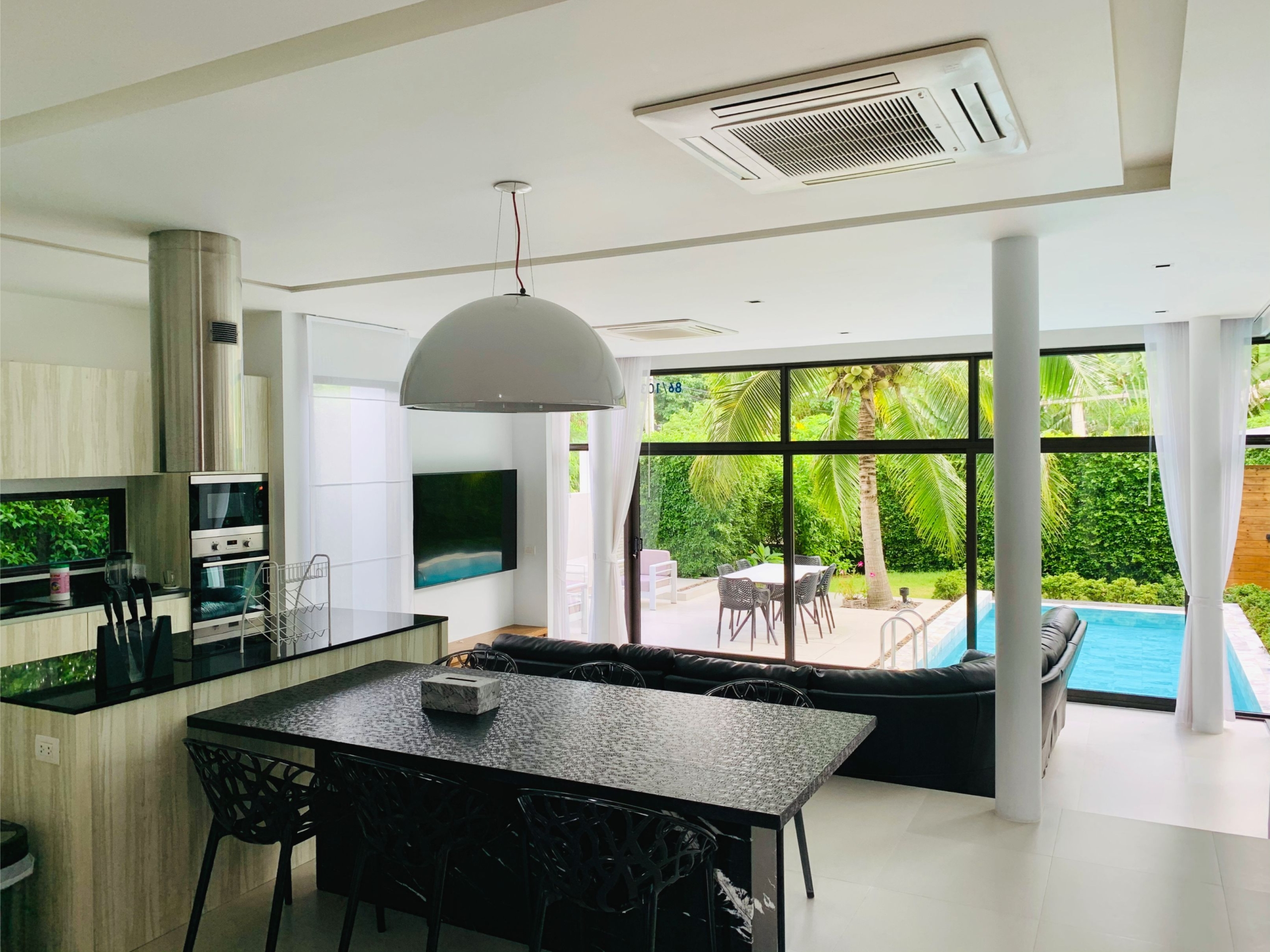 3 Bedrooms, 3 Bathrooms 260sqm @Civetta Pool Villa 1 For Rent 260,000THB/Month