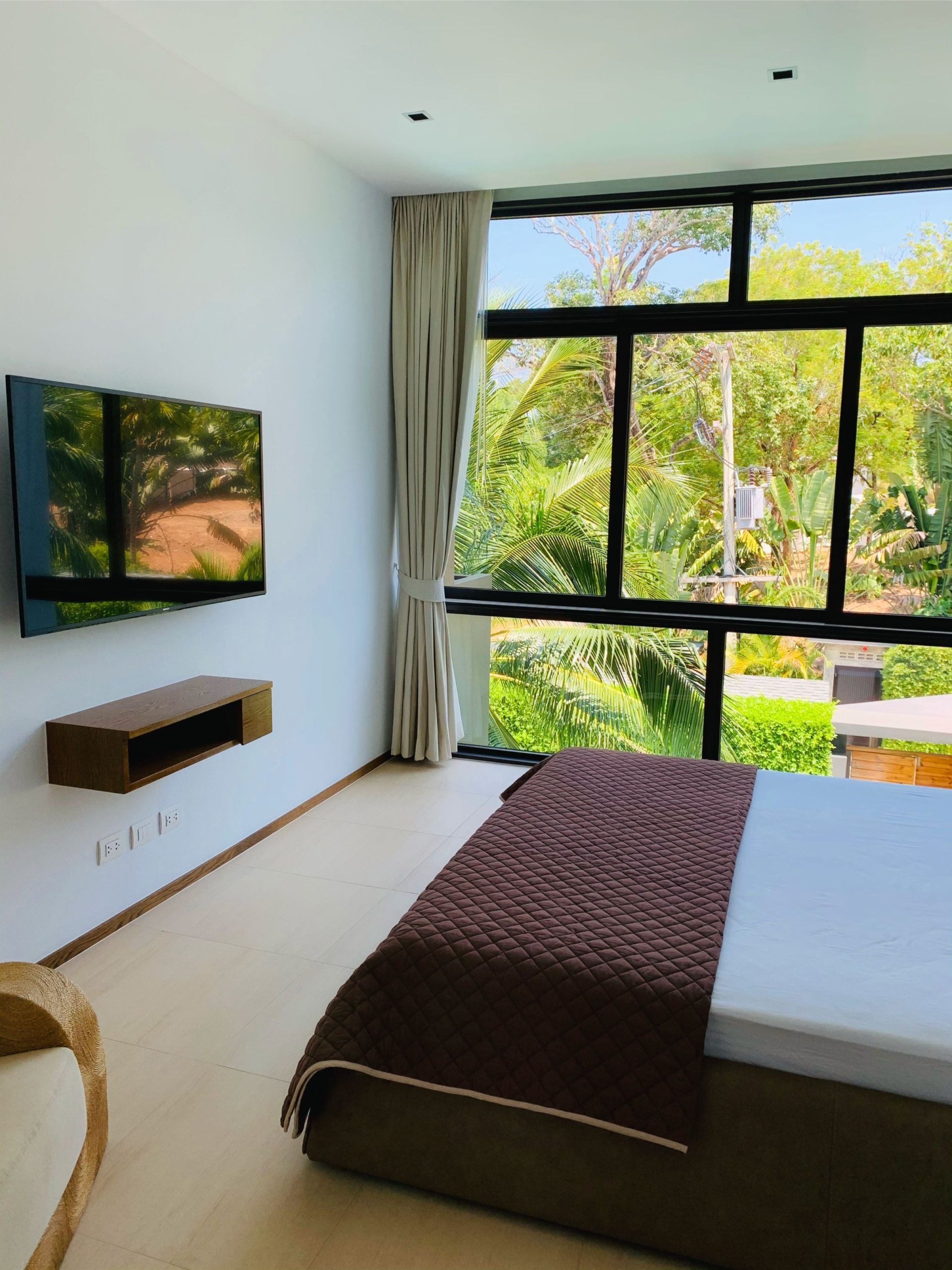 3 Bedrooms, 3 Bathrooms 260sqm @Civetta Pool Villa 1 For Rent 260,000THB/Month