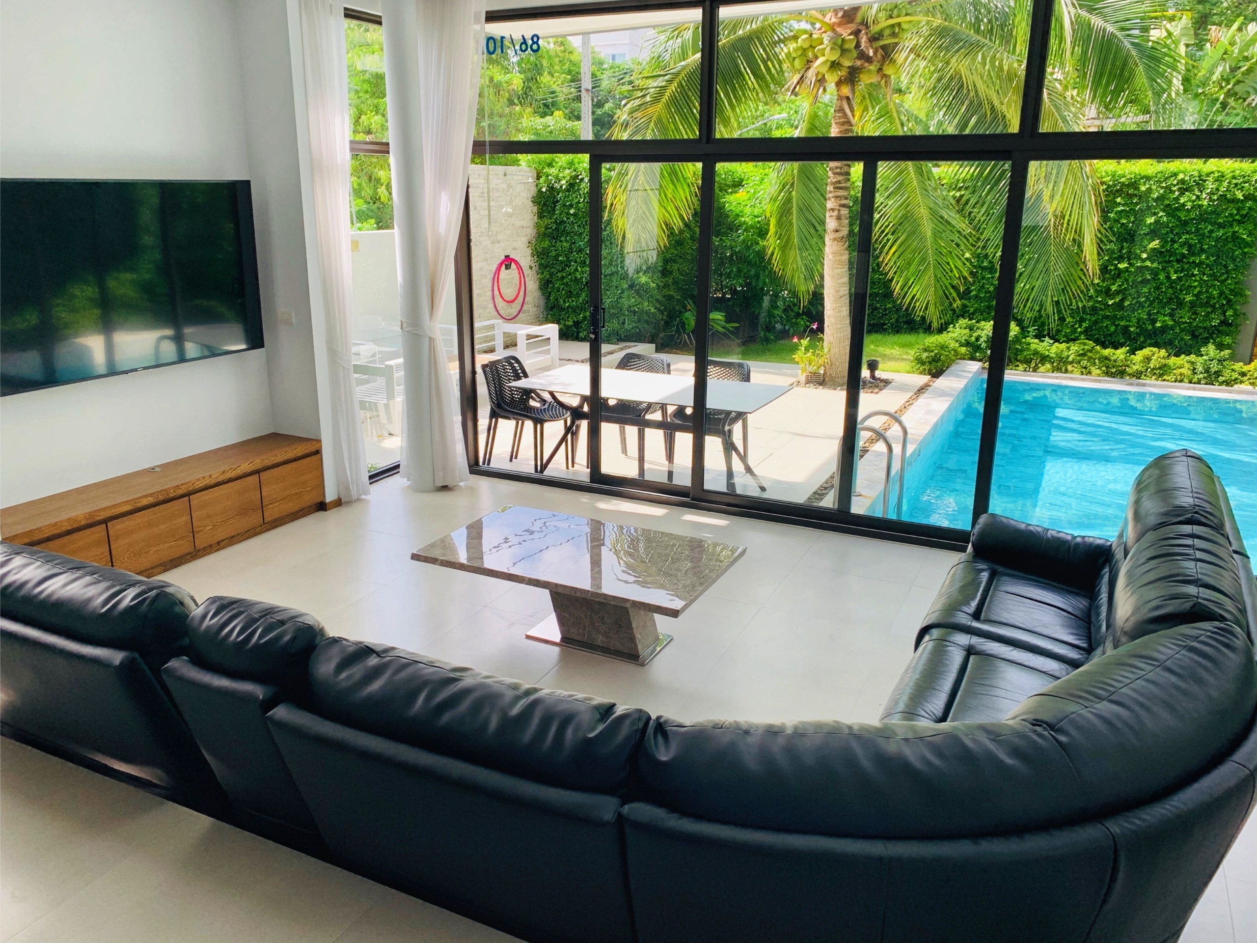 3 Bedrooms, 3 Bathrooms 260sqm @Civetta Pool Villa 1 For Rent 260,000THB/Month