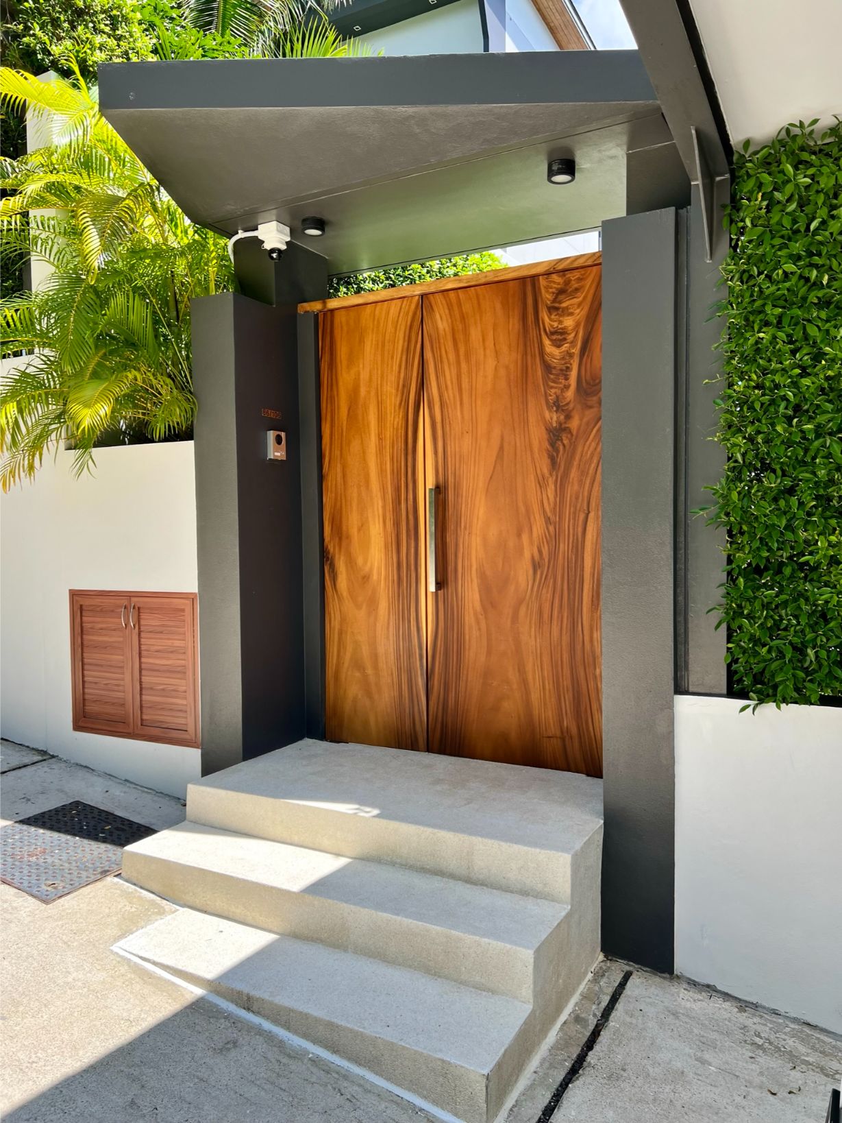 3 Bedrooms, 3 Bathrooms 260sqm @Civetta Pool Villa 1 For Rent 260,000THB/Month