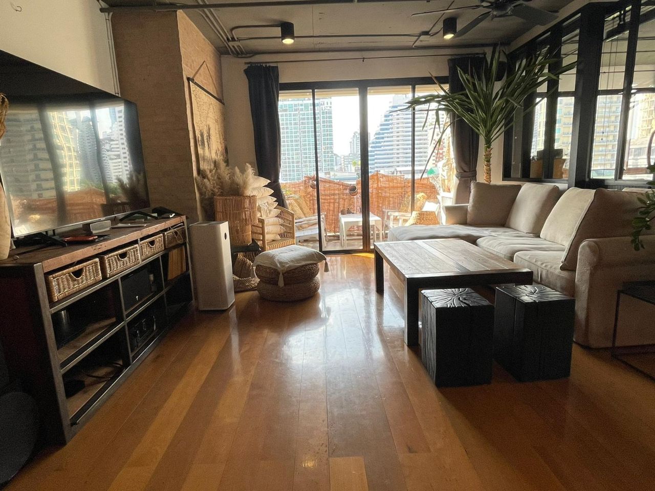 3 Bedrooms, 2 Bathrooms 135sqm @Prime Mansion Sukhumvit 31 For Rent 70K & Sale for 23MB