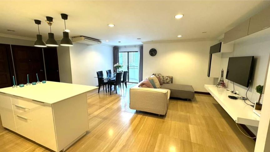 3 Bedrooms, 3 Bathrooms 114sqm @Richmond Palace Sukhumvit 43 For Rent 60K & Sale 16.5MB