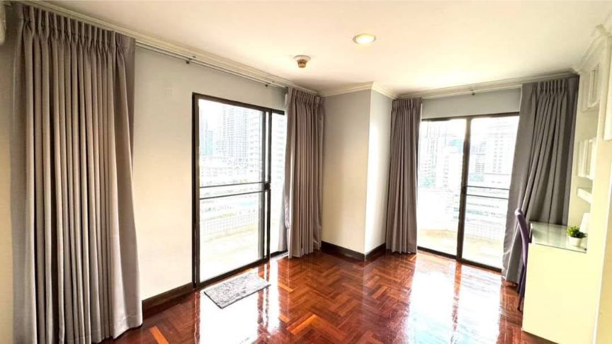 3 Bedrooms, 3 Bathrooms 114sqm @Richmond Palace Sukhumvit 43 For Rent 60K & Sale 16.5MB