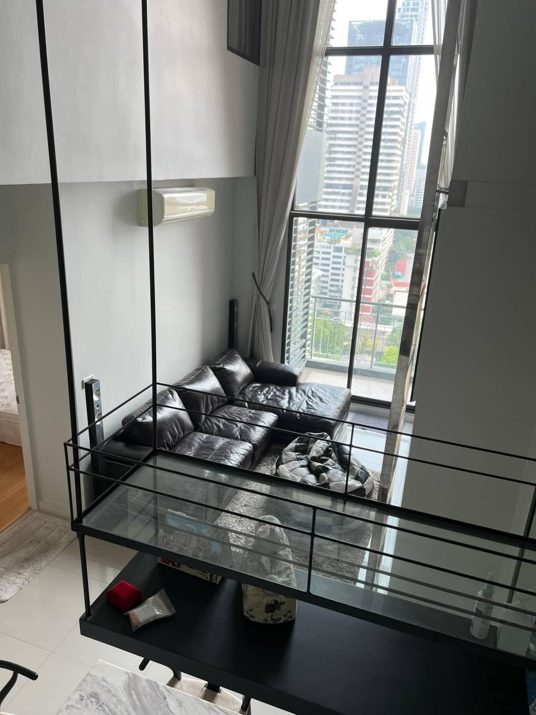2 Bedrooms, 2 Bathrooms 90sqm 19th Flr @Villa Asoke For Rent 55,000THB/Month