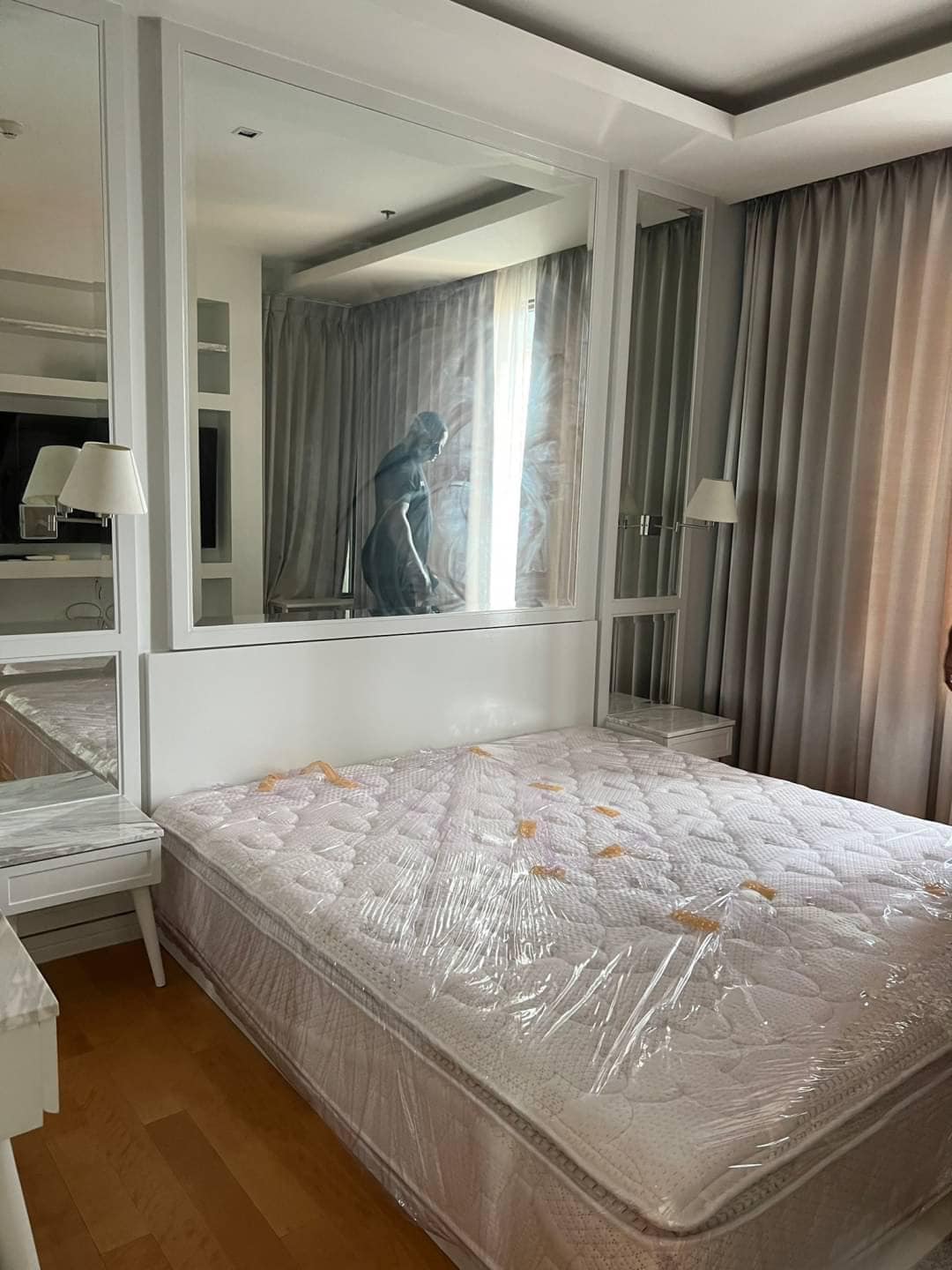 2 Bedrooms, 2 Bathrooms 90sqm 19th Flr @Villa Asoke For Rent 55,000THB/Month