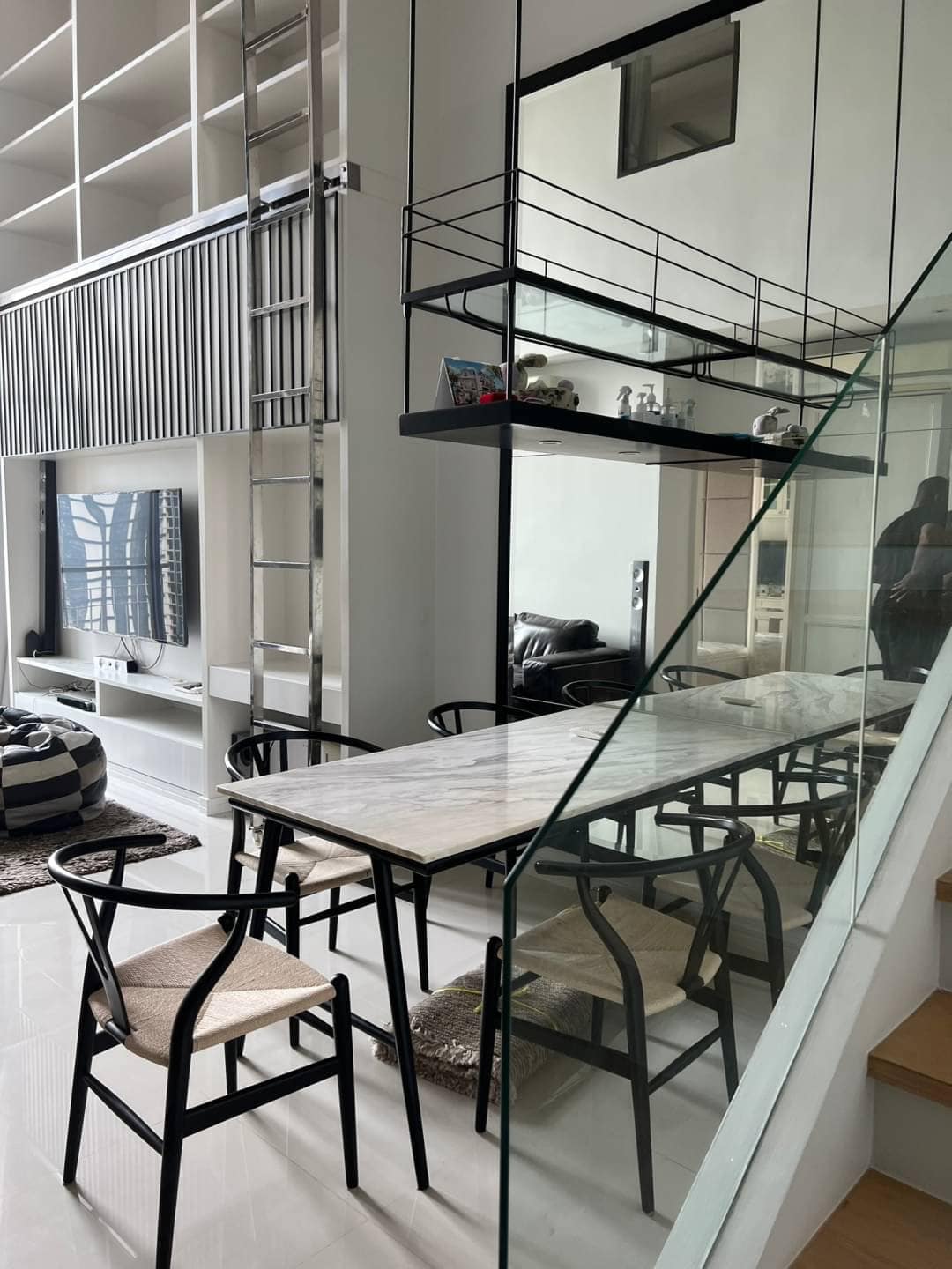 2 Bedrooms, 2 Bathrooms 90sqm 19th Flr @Villa Asoke For Rent 55,000THB/Month