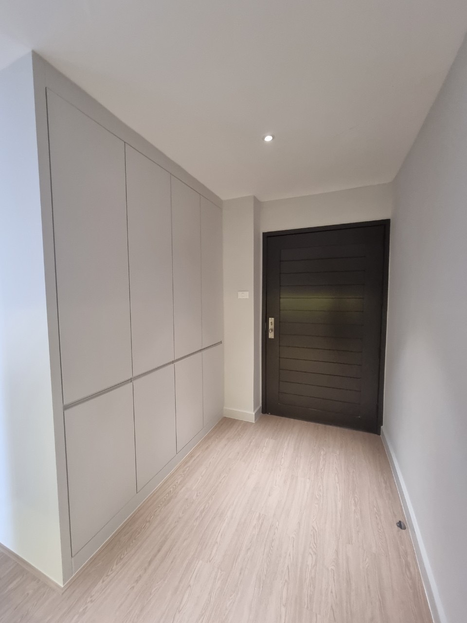 3 Bedrooms, 3 Bathrooms + 1 Maid Room 251sqm @D.S. Tower 1 Sukhumvit 33 For Rent 120,000/Month
