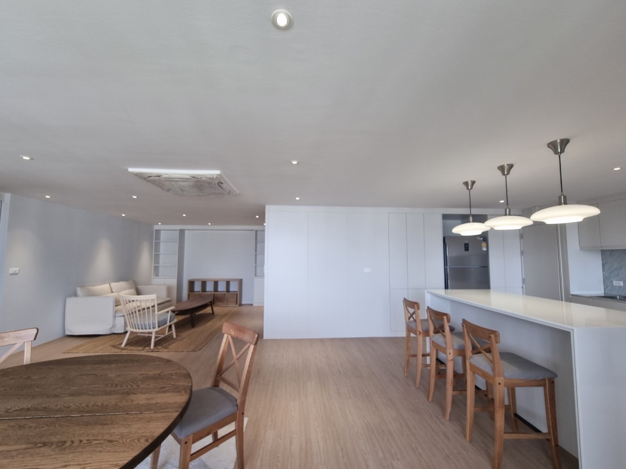 3 Bedrooms, 3 Bathrooms + 1 Maid Room 251sqm @D.S. Tower 1 Sukhumvit 33 For Rent 120,000/Month
