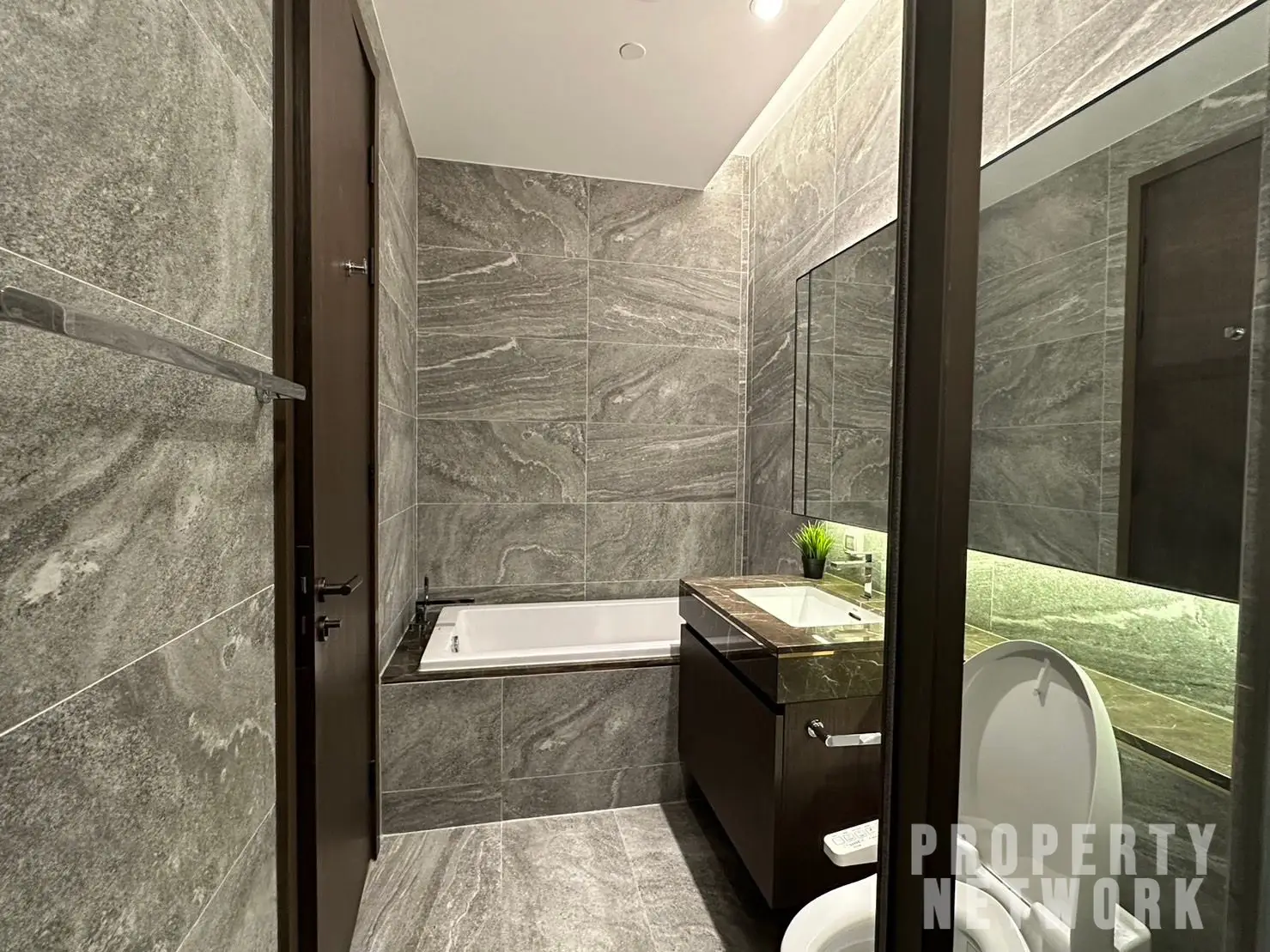 1 Bedroom, 1 Bathroom 43.37sqm @The ESSE Sukhumvit 36 For Rent 55,000THB/Month