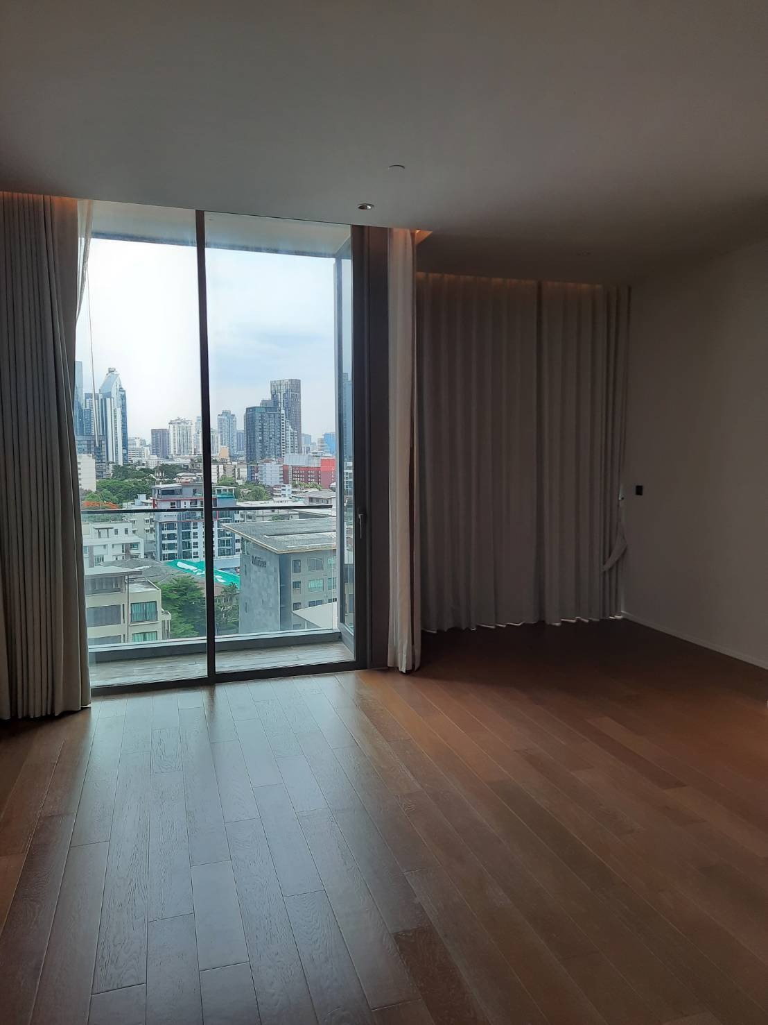 2 Bedrooms, 2 Bathrooms 105sqm @Kraam Sukhumvit 26 For Rent 95K & For Sale 33MB