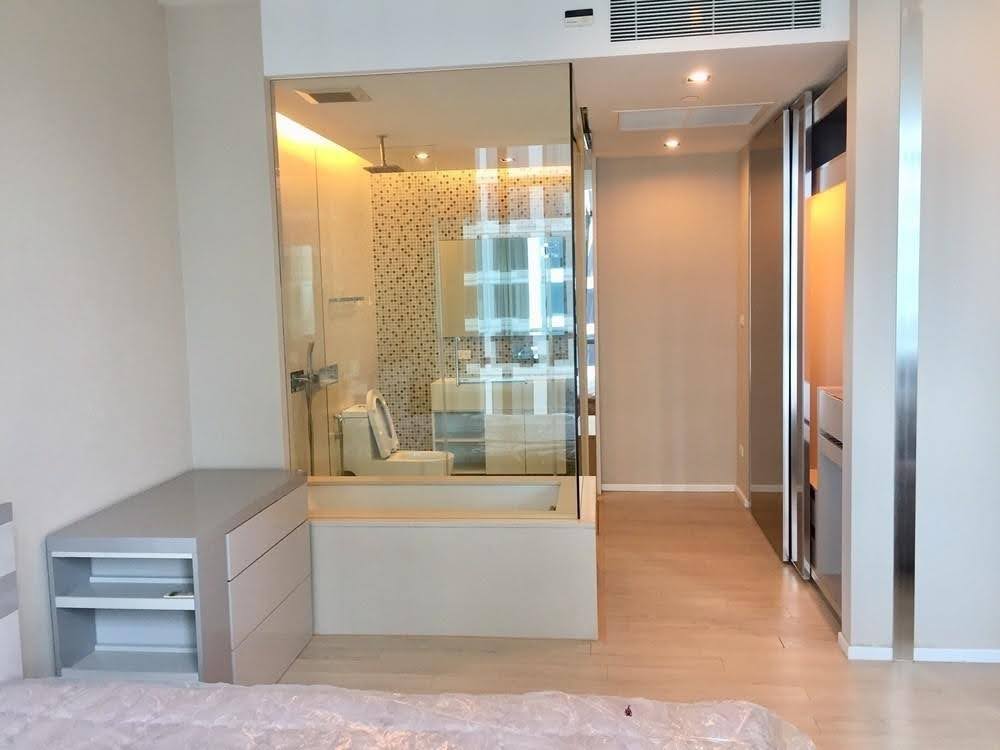 1 Bedroom, 1 Bathroom 50sqm 25th Flr @The Room Sukhumvit 21 For Rent 37,000/Month