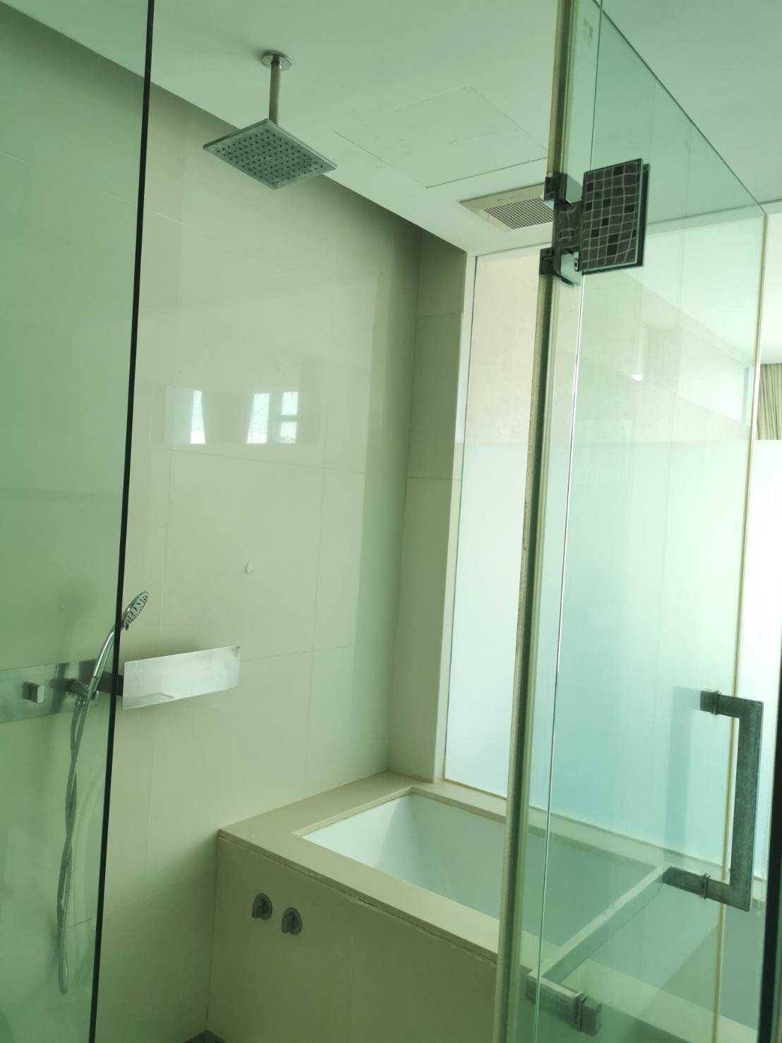 1 Bedroom, 1 Bathroom 50sqm 25th Flr @The Room Sukhumvit 21 For Rent 37,000/Month
