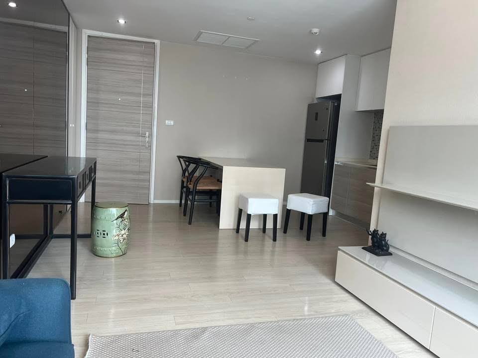 1 Bedroom, 1 Bathroom 50sqm 9th Flr @The Room Sukhumvit 21 For Rent 37,000/Month