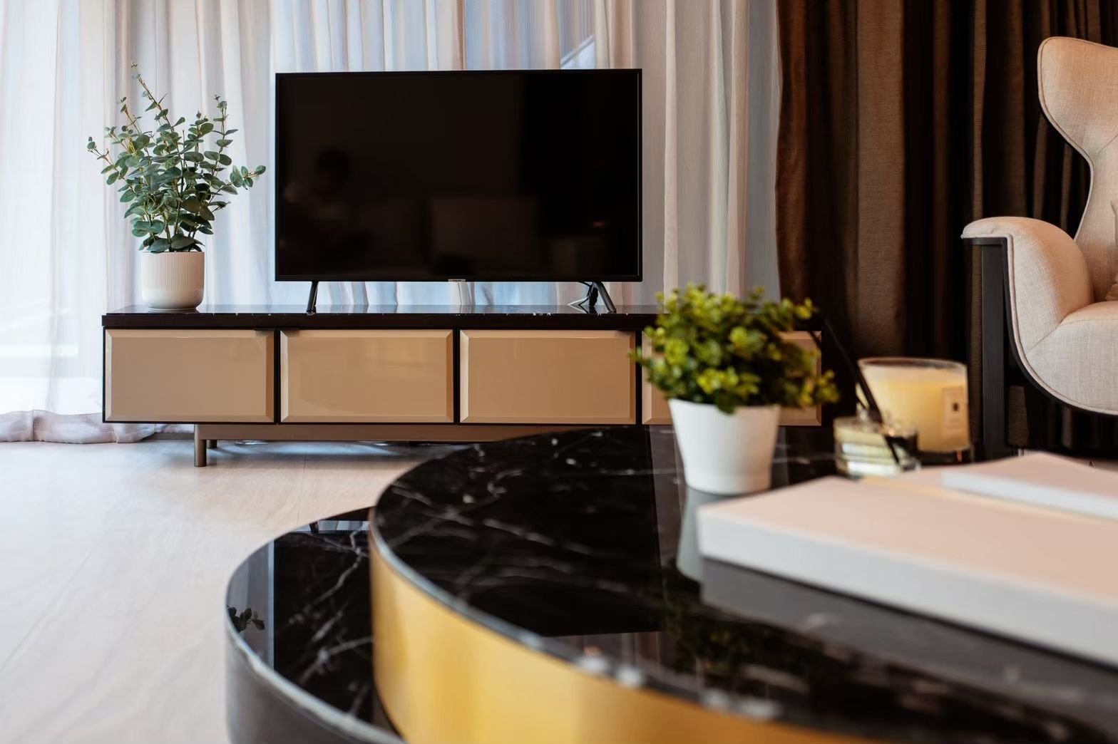 2 Bedrooms, 2 Bathrooms 80sqm 2nd Flr @FYNN Sukhumvit 31 For Rent 65,000THB